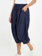 Italian Relaxed Fit Linen Capri Trousers - Navy