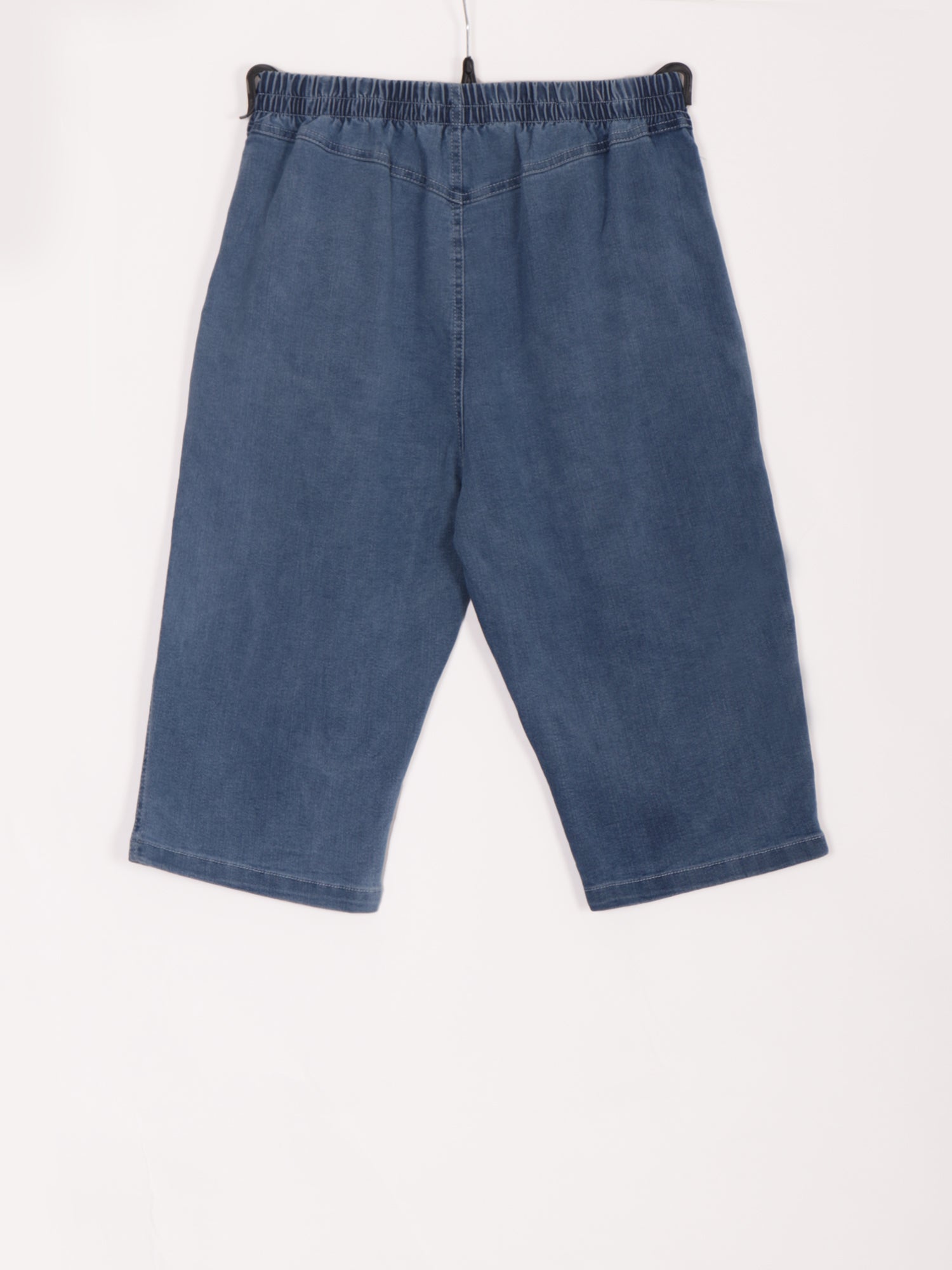 Women Side Pockets Knee Length Stretch Denim Shorts