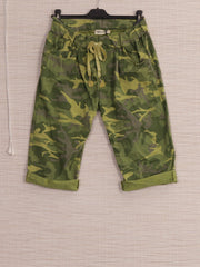 Italian Camouflage Print Knee Length Magic Shorts - Lime Green