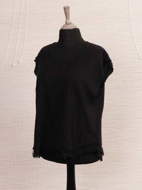 Italian Raw Edge Linen Dip Hem Top-Black